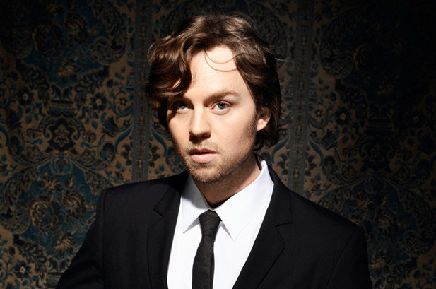 Darren Hayes.