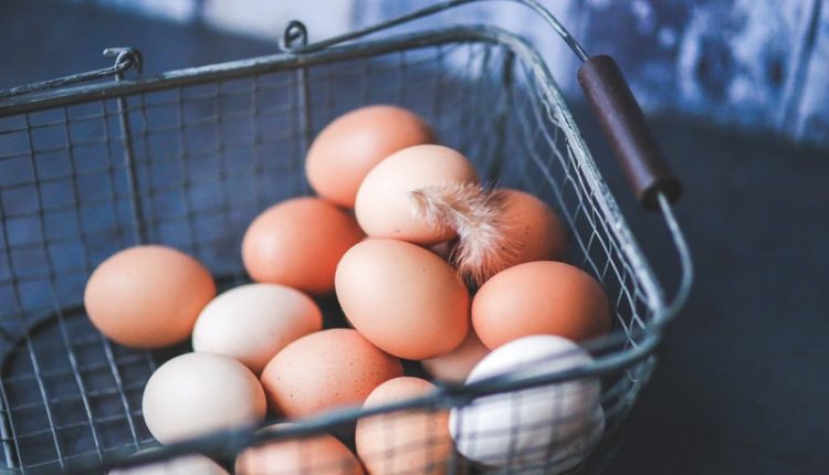 metal-easter-eggs-basket