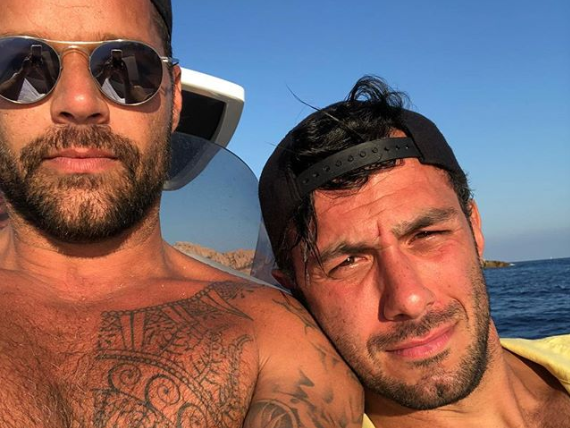 Ricky Martin enciende las redes presume cuerpazo a lado de Jwan Yosef